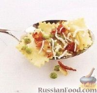 Фото к рецепту: Равиоли с зеленым горошком и беконом