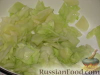 Фото приготовления рецепта: Восточный салат из капусты - шаг №7