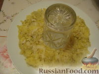 Фото приготовления рецепта: Куриный суп со щавелем, картофелем и рисом - шаг №5