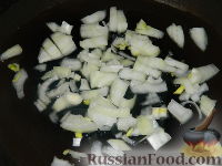 Фото приготовления рецепта: Солянка из капусты с грибами - шаг №5