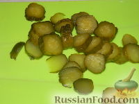 Фото приготовления рецепта: Солянка из капусты с грибами - шаг №7