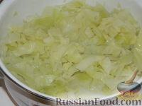 Фото приготовления рецепта: Солянка из капусты с грибами - шаг №9