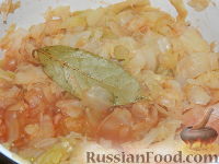 Фото приготовления рецепта: Солянка из капусты с грибами - шаг №11