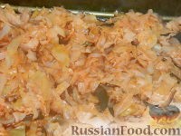 Фото приготовления рецепта: Макароны с куриными потрошками, тушенными в сметане - шаг №14