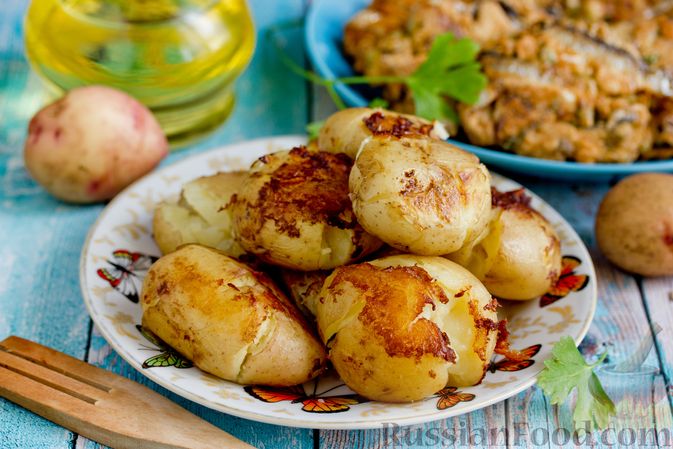 Простой рецепт картофеля в духовке: блюдо будет в 100 раз вкуснее — готовим к Новому году