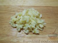 Фото приготовления рецепта: Салат с курицей и фасолью - шаг №4