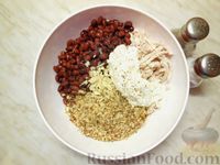 Фото приготовления рецепта: Салат с курицей и фасолью - шаг №7