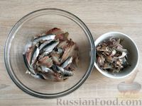 Фото приготовления рецепта: Рыбные биточки - шаг №2
