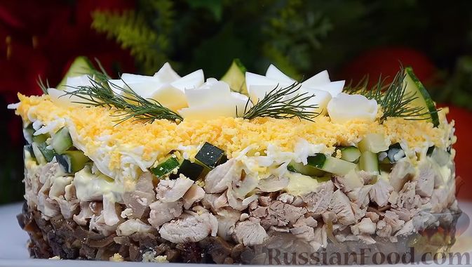 Слоеный салат с грибами и свининой, рецепт с фото — баштрен.рф
