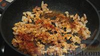 Фото приготовления рецепта: Чечевица с курицей и овощами, в индийском стиле - шаг №11