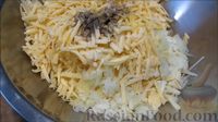 Фото приготовления рецепта: Картофельная запеканка с кукурузными хлопьями - шаг №3