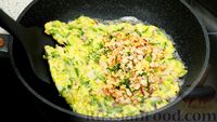 Фото приготовления рецепта: Кабачковые "чебуреки" с мясом, зеленью и сыром - шаг №16