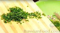 Фото приготовления рецепта: Кабачковые "чебуреки" с мясом, зеленью и сыром - шаг №10