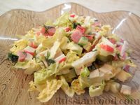 Фото к рецепту: Салат из пекинской капусты, крабовых палочек, огурцов и сосисок