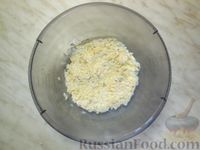 Фото приготовления рецепта: Салат из яиц, сельдерея и сосисок - шаг №11
