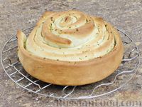 Фото приготовления рецепта: Хлеб "Спиральный" с чесноком и зеленью - шаг №12