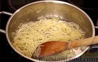 Фото приготовления рецепта: Запеканка из макарон с брокколи и сыром - шаг №5