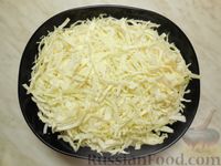 Фото приготовления рецепта: Осетинский пирог с капустой и сыром (кабускаджин) - шаг №9