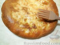 Фото приготовления рецепта: Осетинский пирог с капустой и сыром (кабускаджин) - шаг №21