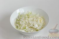 Фото приготовления рецепта: Тушеная пекинская капуста - шаг №2