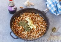 Фото приготовления рецепта: Рис с жареной вермишелью - шаг №4