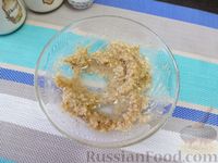 Фото приготовления рецепта: Шарики из кукурузной каши, с ореховым соусом - шаг №5