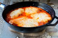 Фото приготовления рецепта: Курица в томатном соусе с сыром - шаг №13