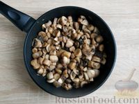 Фото приготовления рецепта: Куриные "колобки" с грибами и сыром - шаг №6