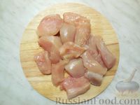 Фото приготовления рецепта: Куриные тефтели в сливочном соусе - шаг №4