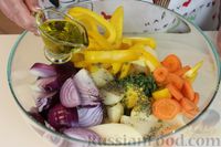 Фото приготовления рецепта: Индейка с овощами и грецкими орехами, запечённая в духовке - шаг №6