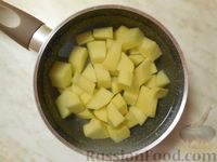 Фото приготовления рецепта: Гречневый суп с картофельными клёцками и говядиной - шаг №5