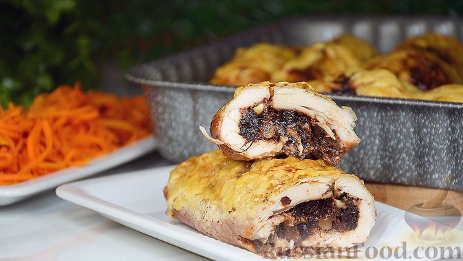 Куриный рулет с черносливом в духовке – пошаговый рецепт приготовления с фото
