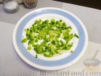 Фото приготовления рецепта: Капустный салат с курицей и фасолью - шаг №7