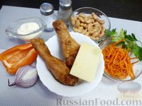 Фото приготовления рецепта: Салат с куриной печенью, беконом и сухариками - шаг №16