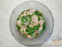 Фото приготовления рецепта: Трубочки из лаваша с варёными яйцами, сыром и зелёным луком (в духовке) - шаг №6