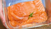 Фото приготовления рецепта: Как засолить красную рыбу - шаг №5