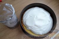 Фото приготовления рецепта: Лаймовый пирог с меренгой - шаг №11