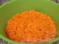 Фото приготовления рецепта: Оладьи из моркови - шаг №2