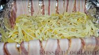 Фото приготовления рецепта: Картофельная запеканка с беконом и сыром - шаг №6