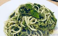 Фото к рецепту: Спагетти с кабачками, авокадо и базиликом