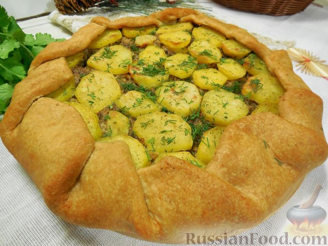 Пирог с рыбой и картофелем (из дрожжевого теста)
