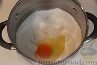 Фото приготовления рецепта: Торт "Медовик" с заварным кремом - шаг №11