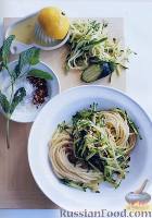 Фото к рецепту: Спагетти с мятой и цуккини