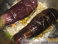 Фото приготовления рецепта: Баклажаны, фаршированные овощами - шаг №3