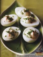 Фото к рецепту: Дьявольски острые фаршированные яйца