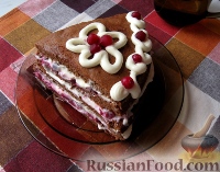 Фото к рецепту: Шоколадный торт с клюквой