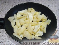 Фото приготовления рецепта: Свинина с овощами в горшочке - шаг №6