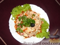 Фото приготовления рецепта: Салат с красной икрой - шаг №3