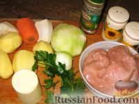 Фото приготовления рецепта: Суп с куриными фрикадельками и кольраби - шаг №1
