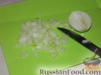 Фото приготовления рецепта: Салат с ананасом и кальмарами "Тропическая фантазия" - шаг №7